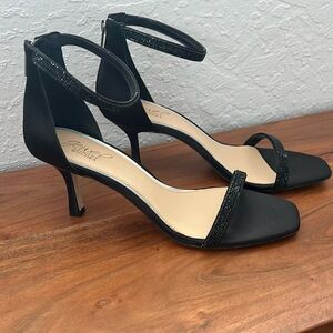 Jewel Badgley Mischka Heels